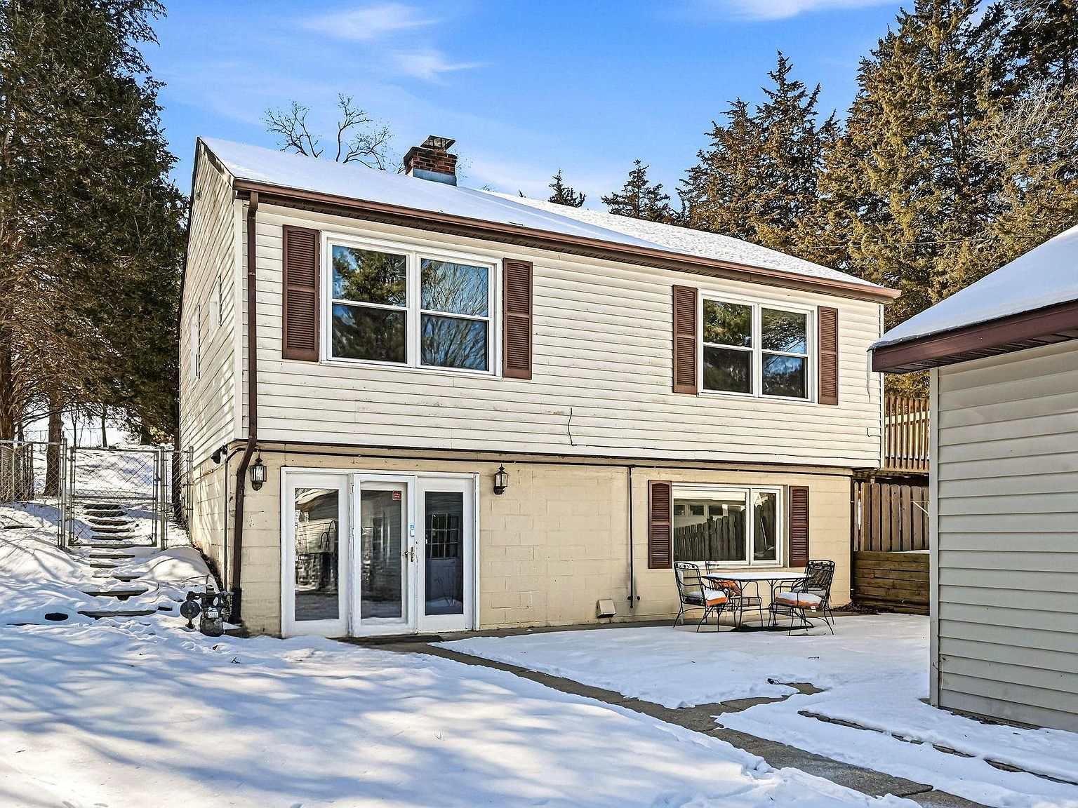 6961 Hiatt Dr Rockford, IL 61114 - Thumbnail 2