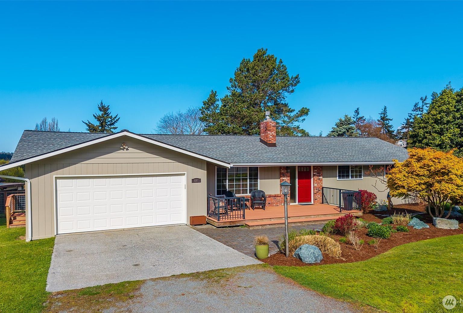 601 SW Thornberry Dr Oak Harbor, WA 98277  | Single Family