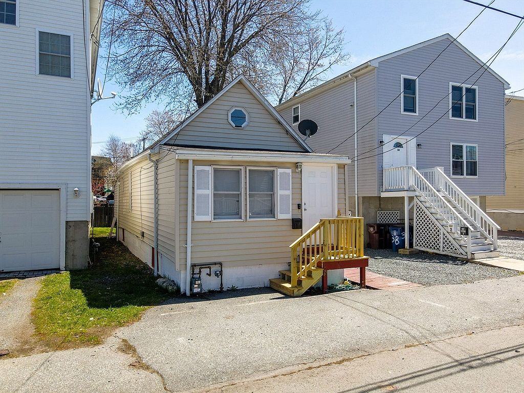 32 Arcadia St Revere, MA 02151  | Single Family