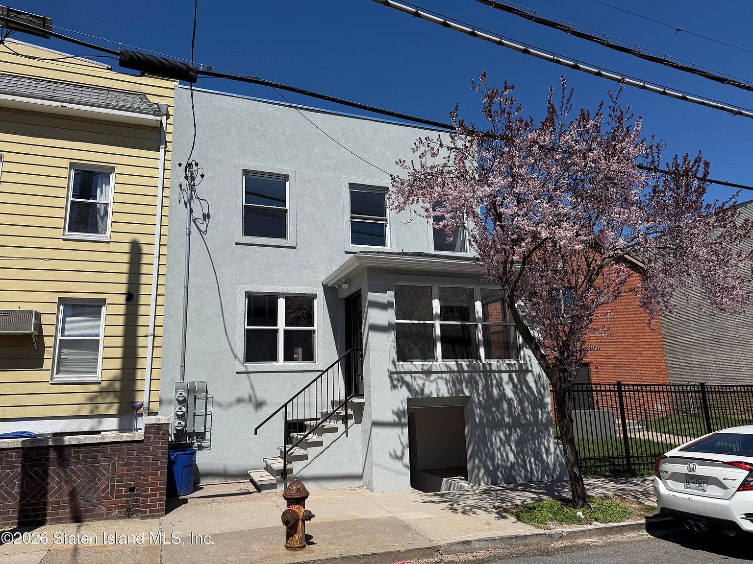 189 Saint Marys Ave Staten Island, NY 10305  | Multi Family
