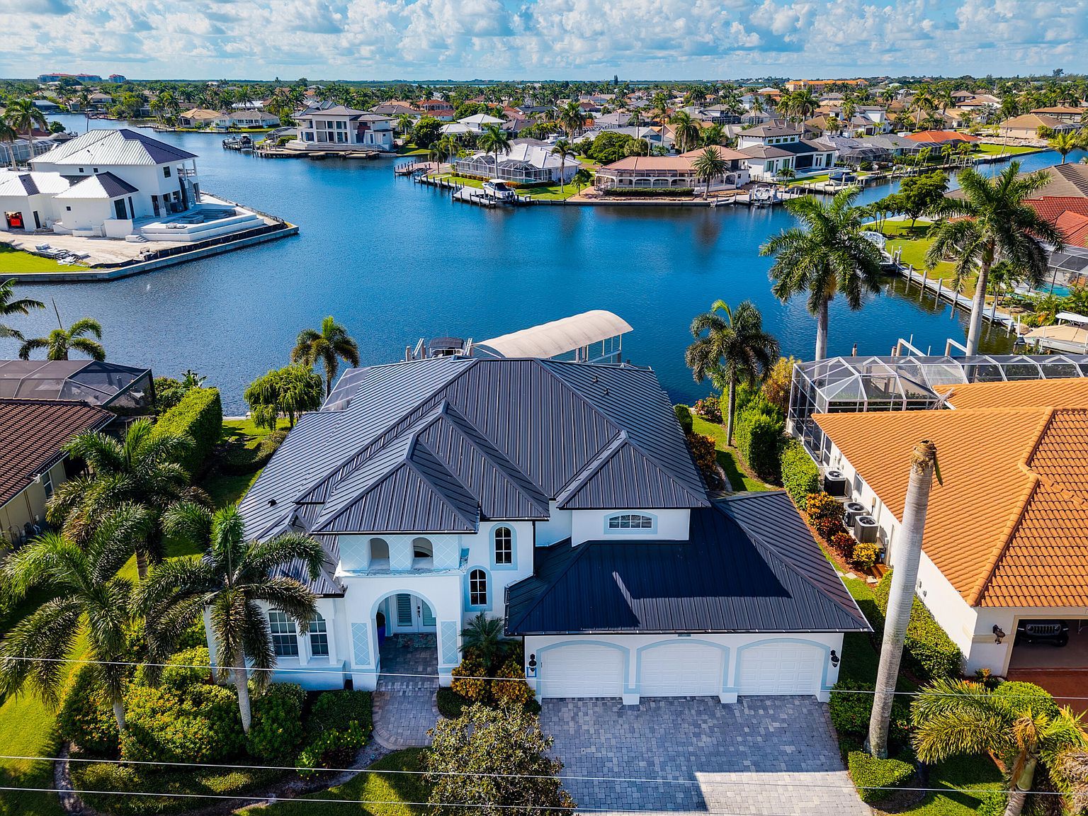 1845 Honduras Ave Marco Island, FL 34145 - Thumbnail 2