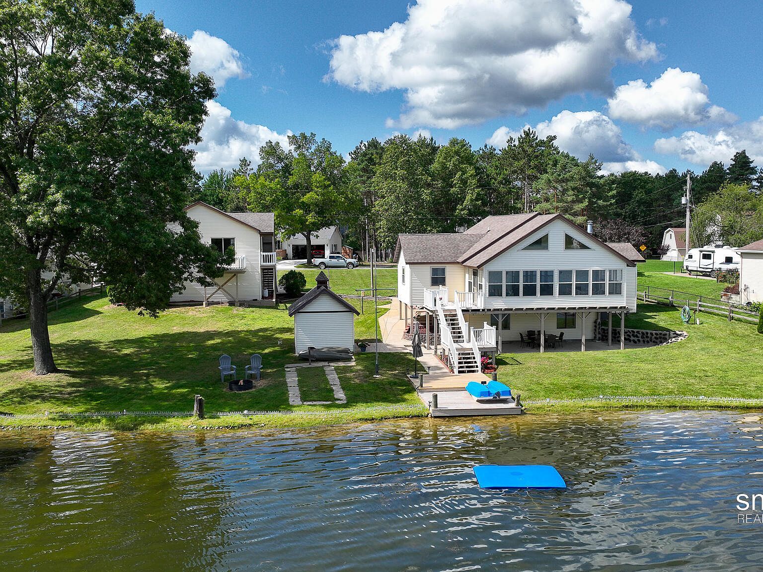 8884 W Suwanee Trl Howard City, MI 49329  | Single Family