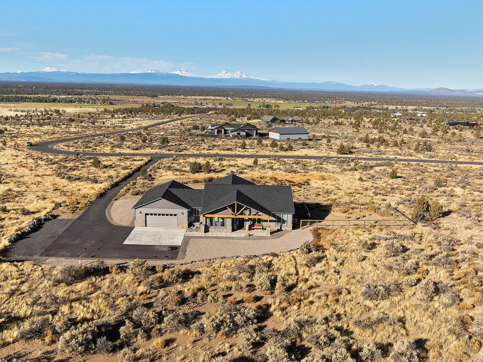 16384 SW Grandview Rd Powell Butte, OR 97753 - Thumbnail 2