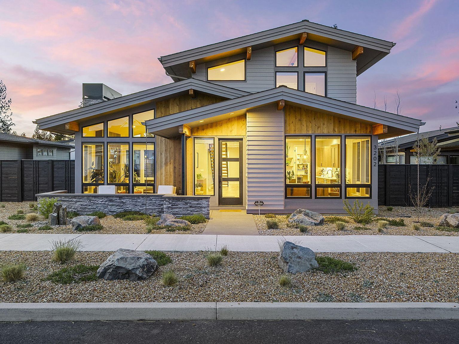 3202 NW Strickland Way Bend, OR 97703, 97703