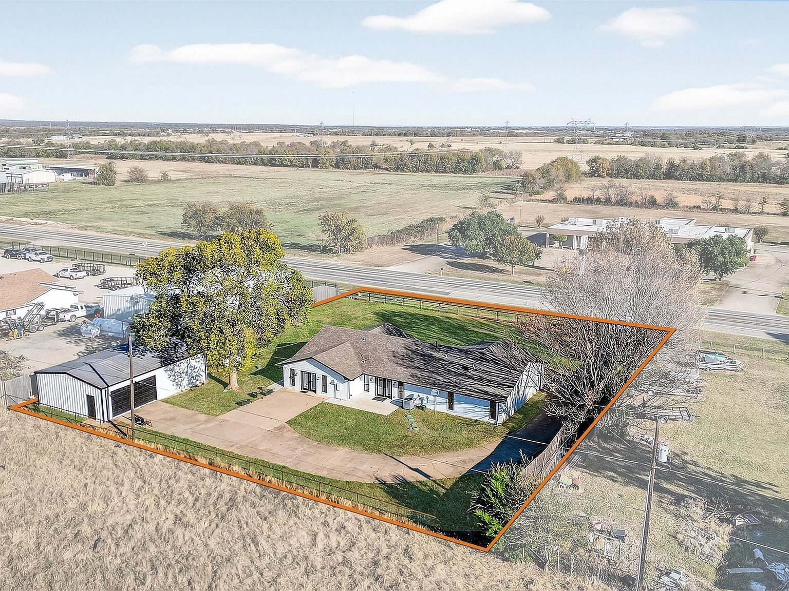 616 E Bells Blvd Bells, TX 75414 - Thumbnail 2