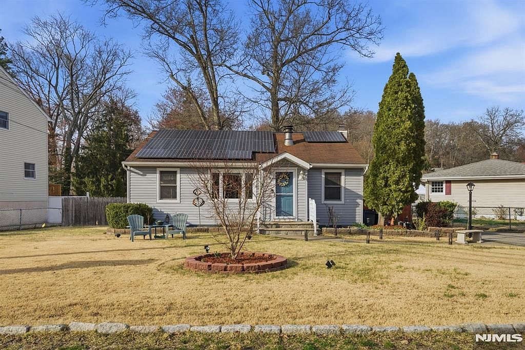 50 Skyline Lake Dr Ringwood, NJ 07456  | Single Family