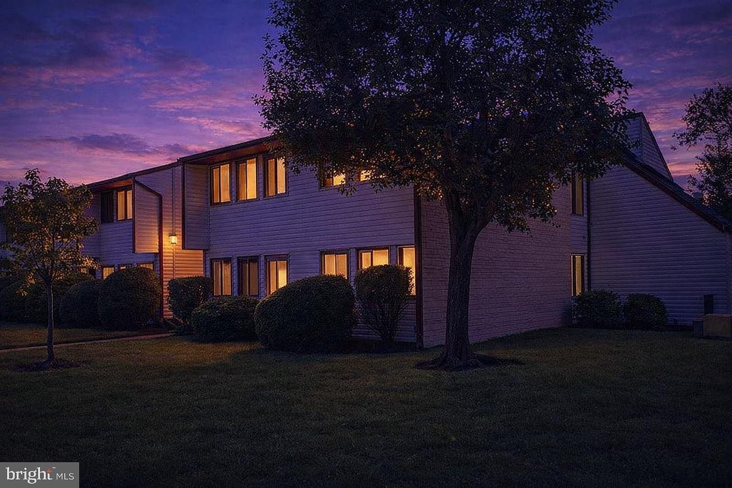 4 Avon Dr UNIT F Hightstown, NJ 08520 - Thumbnail 2