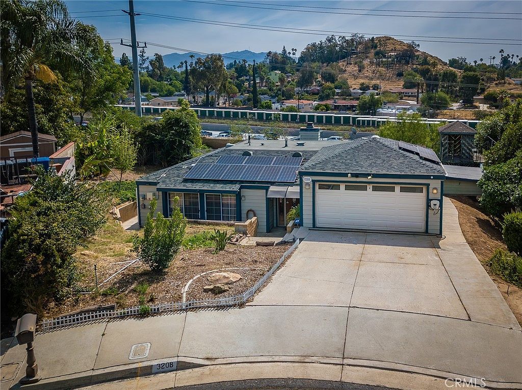 3208 Gibraltar Dr Riverside, CA 92506  | Single Family