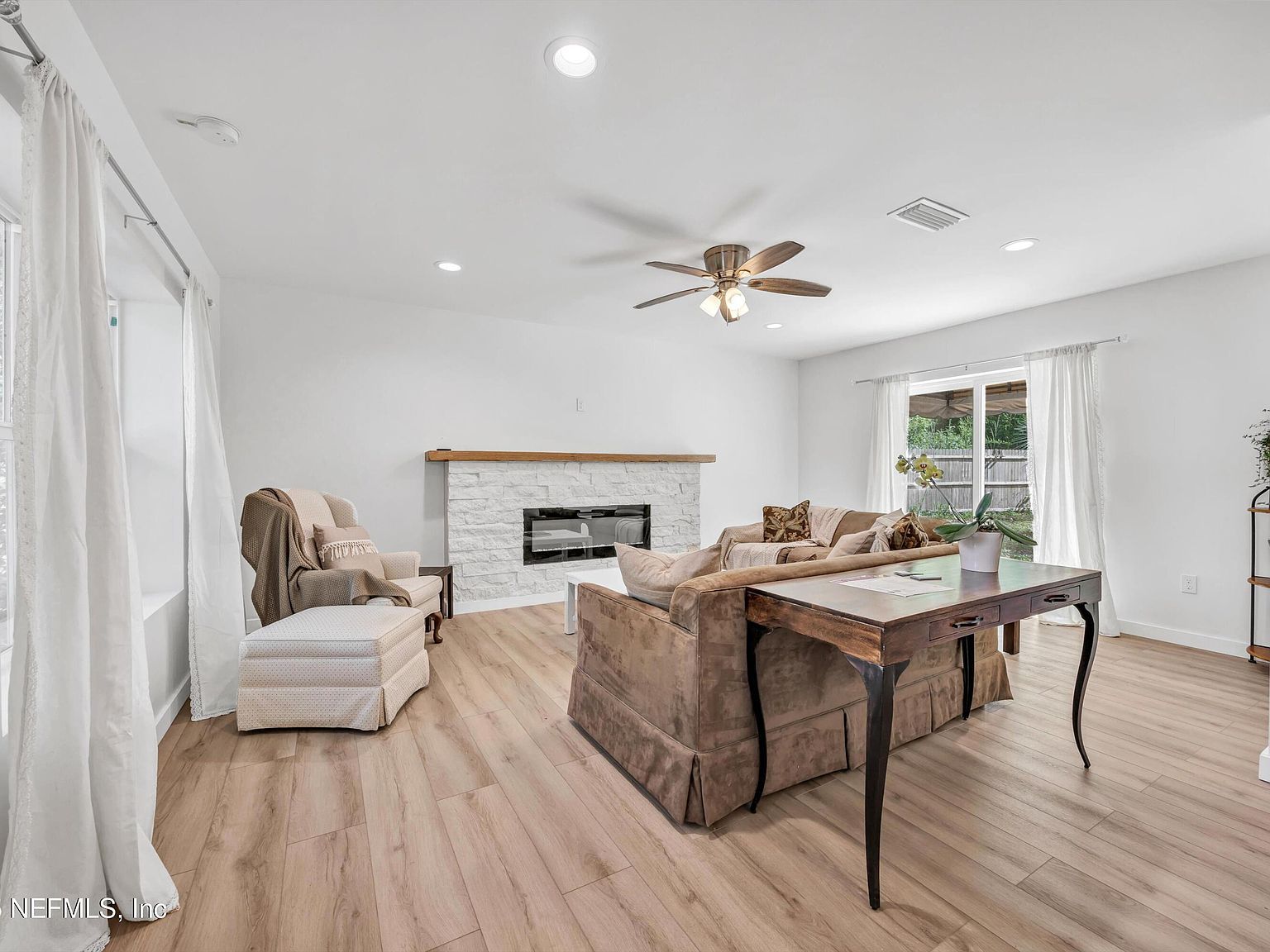 8924 Lopez Ct Jacksonville, FL 32216 - Thumbnail 2