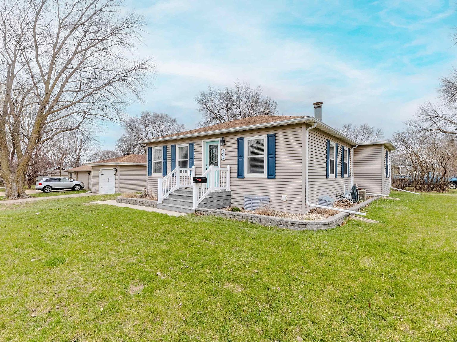 223 8th St SE Spencer, IA 51301  | Single Family