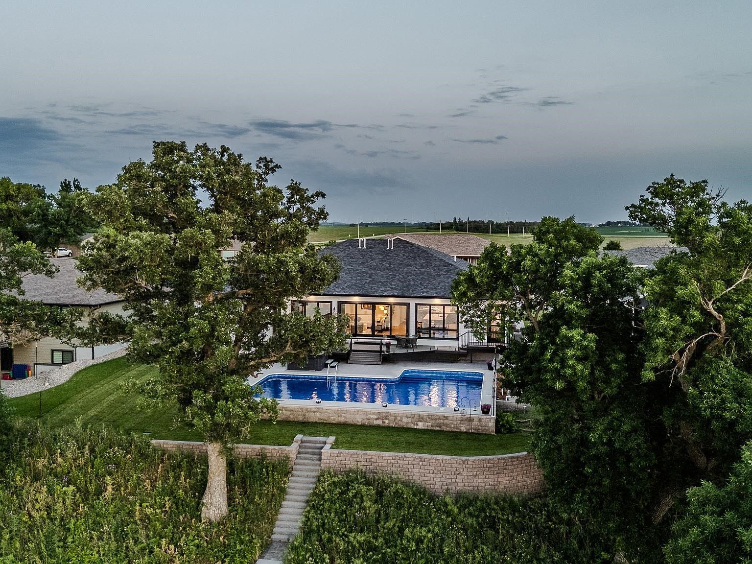 112 W Bay Rd Lake Park, IA 51347, 51347