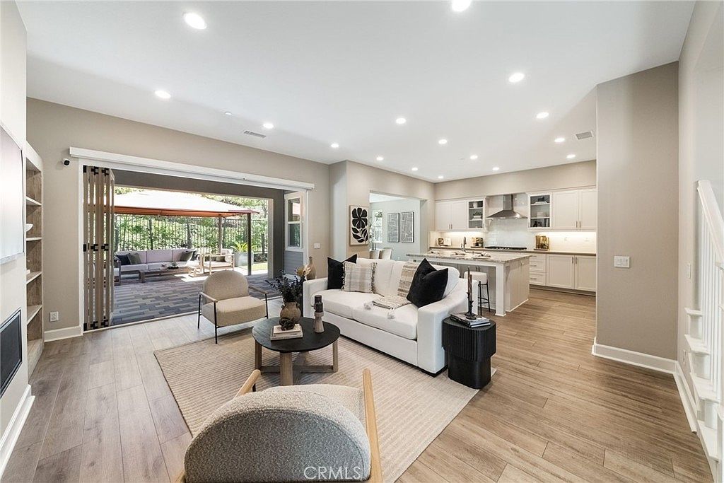 20 Tandeo Dr Mission Viejo, CA 92694 - Thumbnail 2