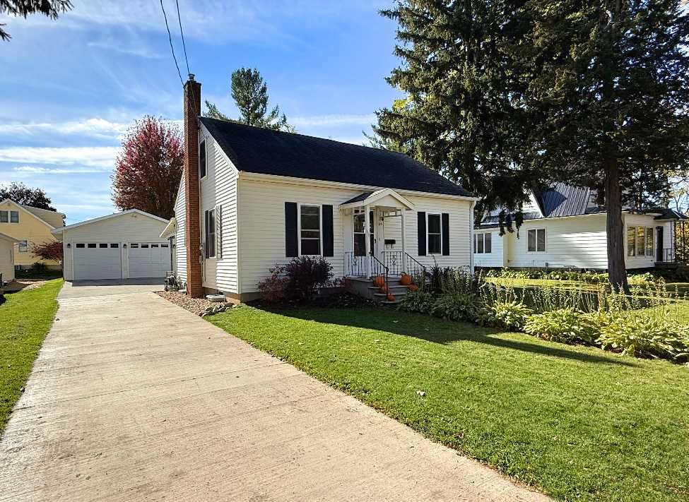 115 East Griswold Street, Ripon, WI, USA, 54971  | Single Family