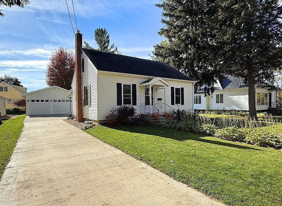 115 E Griswold St Ripon, WI 54971 - Thumbnail 2