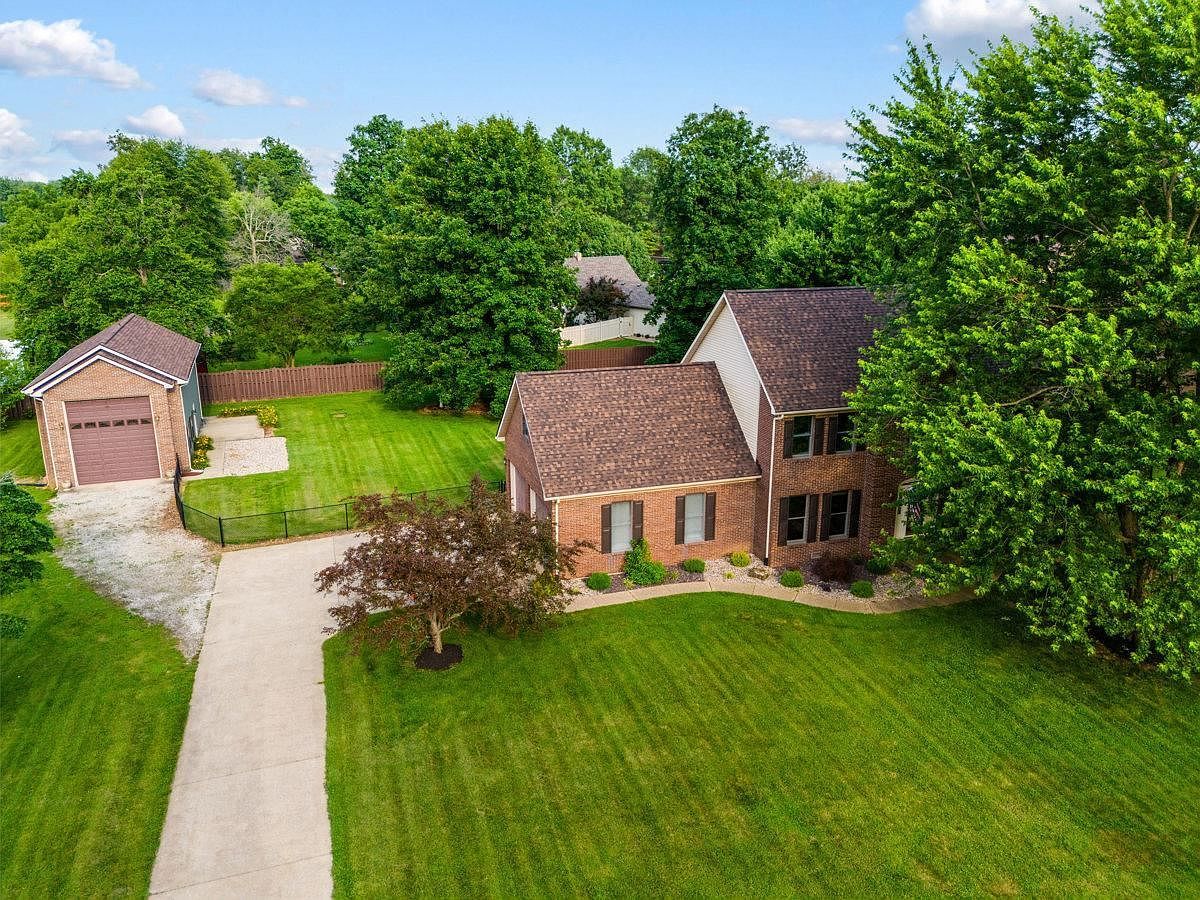 245 Thoroughbred Ln Elizabethtown, KY 42701 - Thumbnail 2