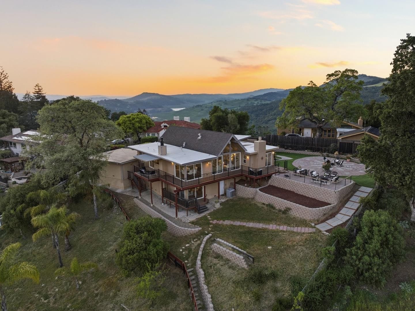 15605 Oakridge Ct Morgan Hill, CA 95037 - Thumbnail 2