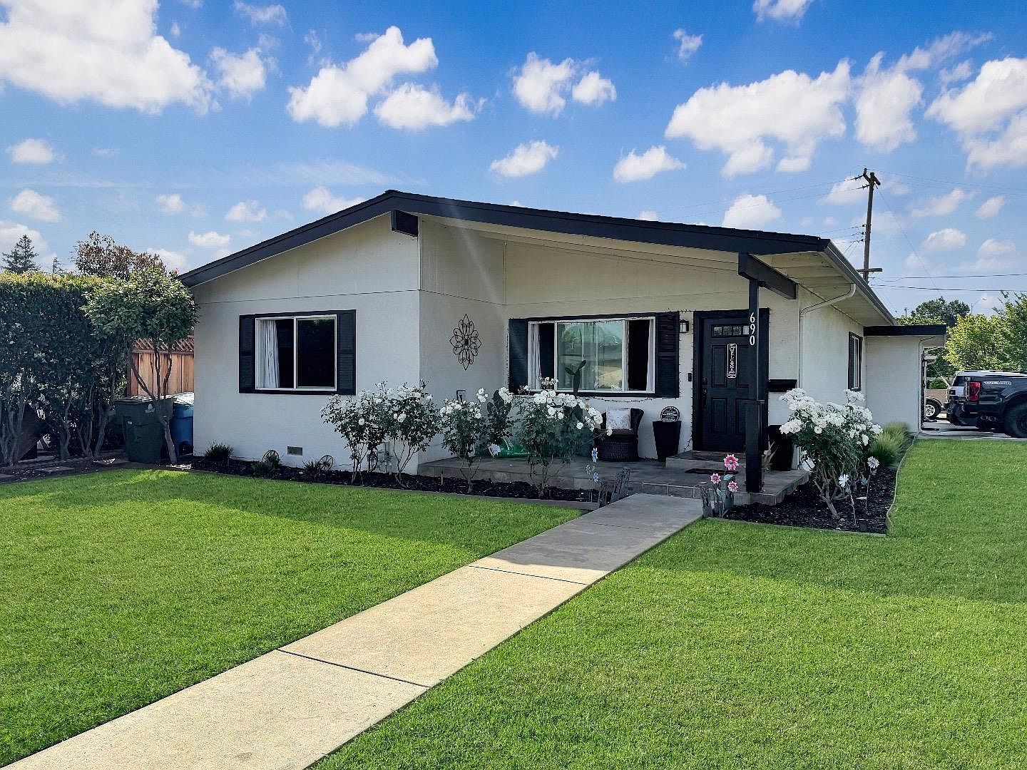 690 El Cerrito Way Gilroy, CA 95020  | Single Family