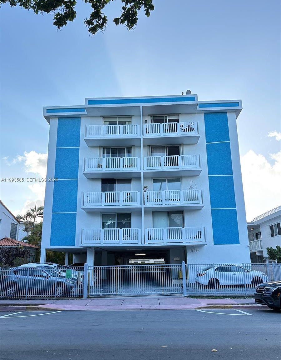 910 Michigan Ave APT 505 Miami Beach, FL 33139 - Thumbnail 2