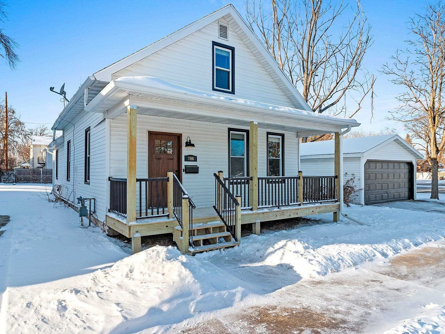 706 S Norwood Ave Green Bay, WI 54304 - Thumbnail 2