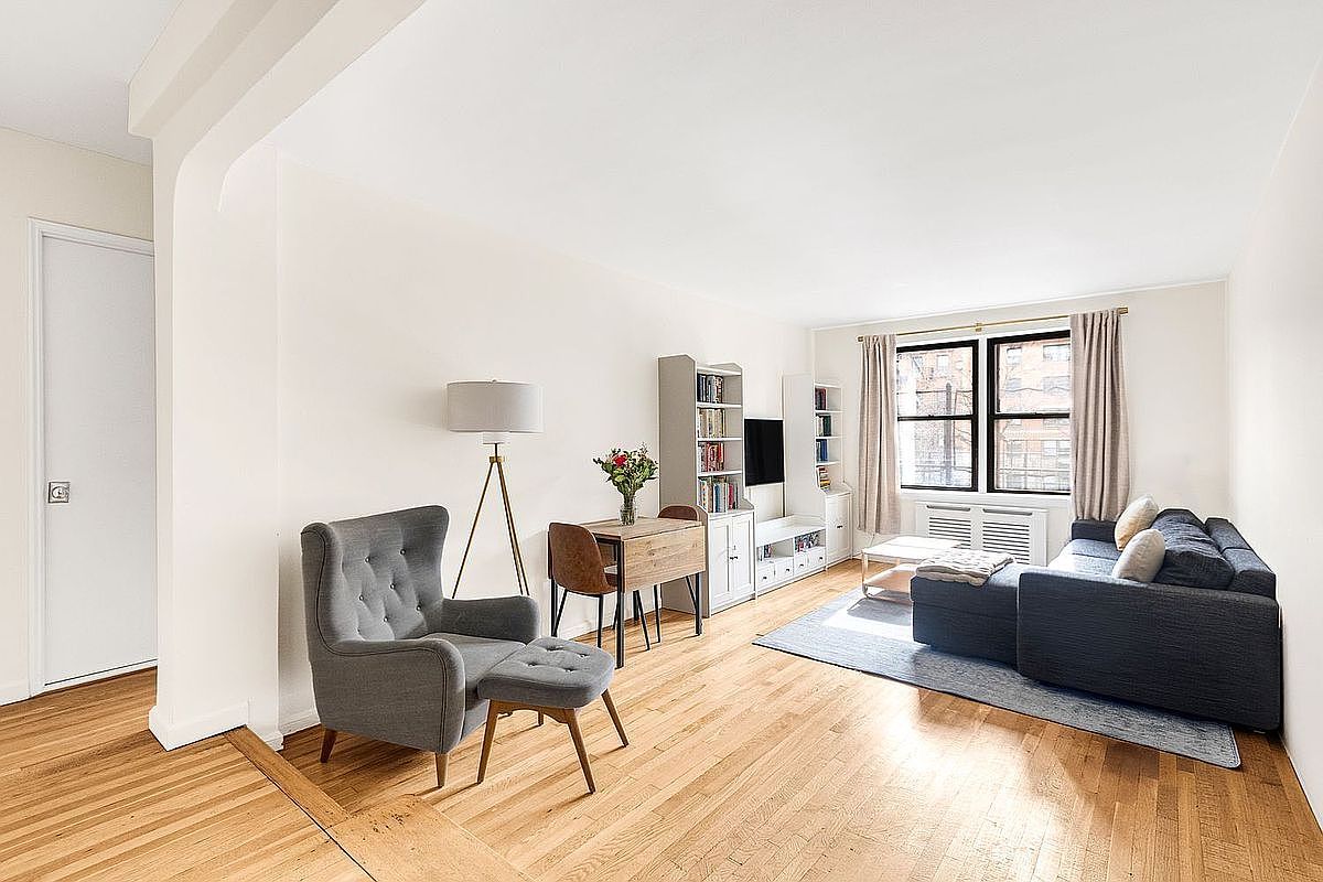 160 W 85th St APT 2J Manhattan, NY 10024  | Condominium