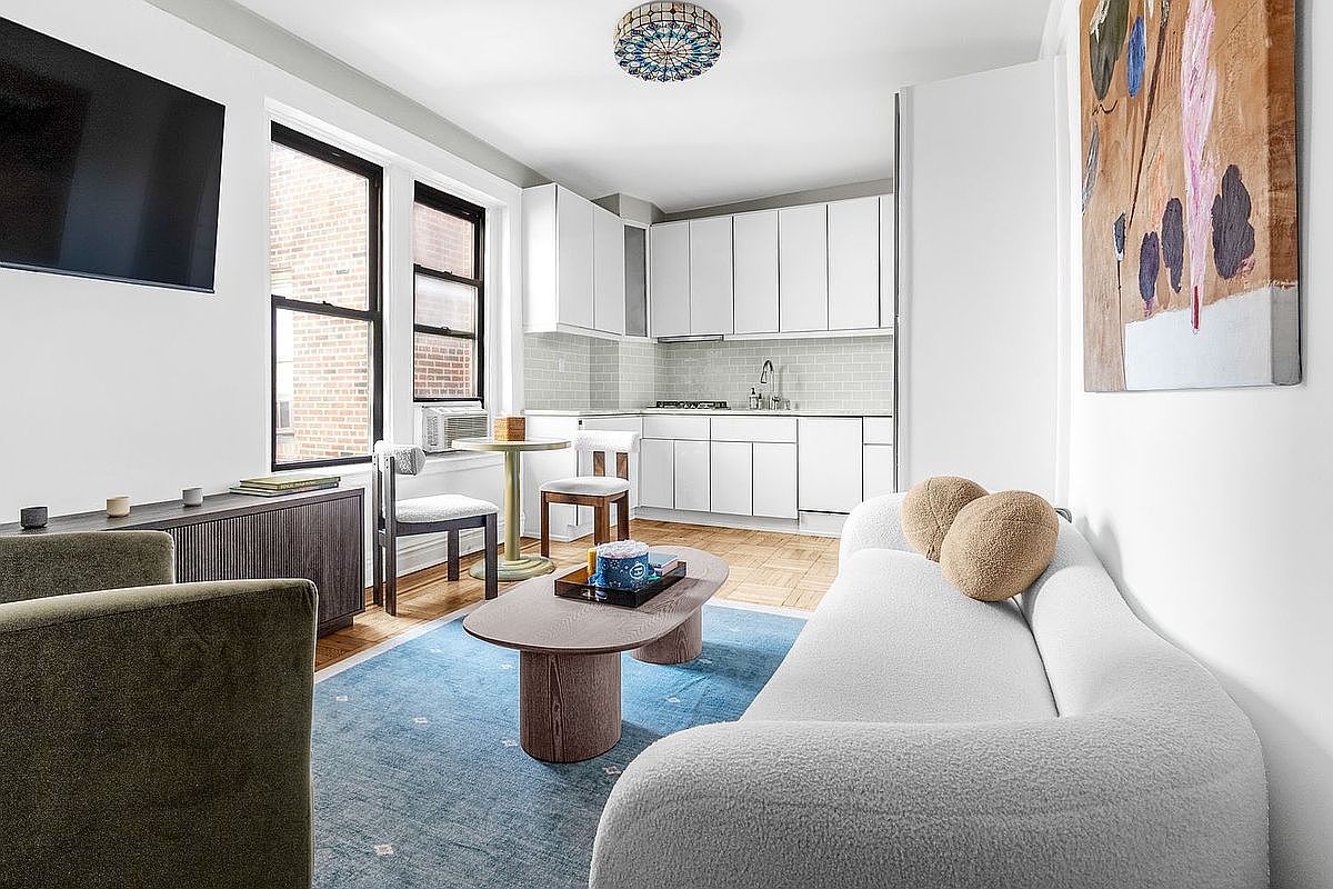 295 W 11th St APT 5F New York, NY 10014  | Condominium