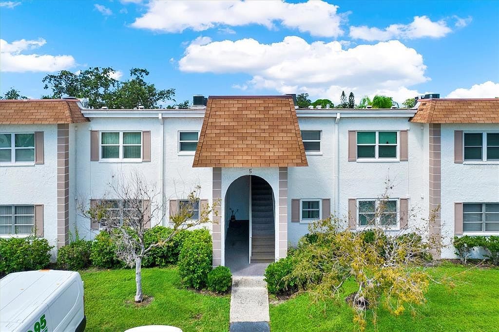 235 S McMullen Booth Rd APT 45 Clearwater, FL 33759 - Thumbnail 2