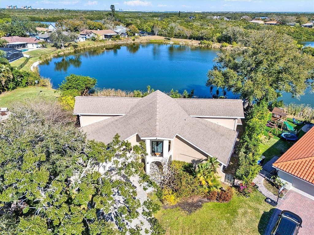 1461 74th Cir NE Saint Petersburg, FL 33702 - Thumbnail 2