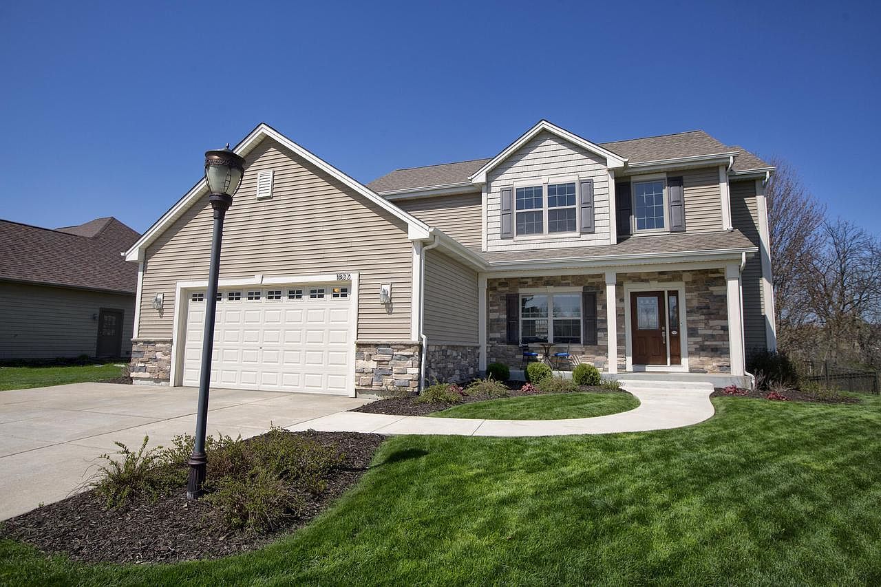 1822 Rockridge Way Waukesha, WI 53188  | Single Family