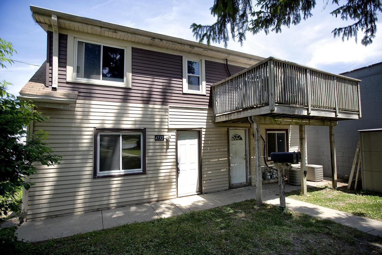 4730 W Forest Home Ave Milwaukee, WI 53219, 53219