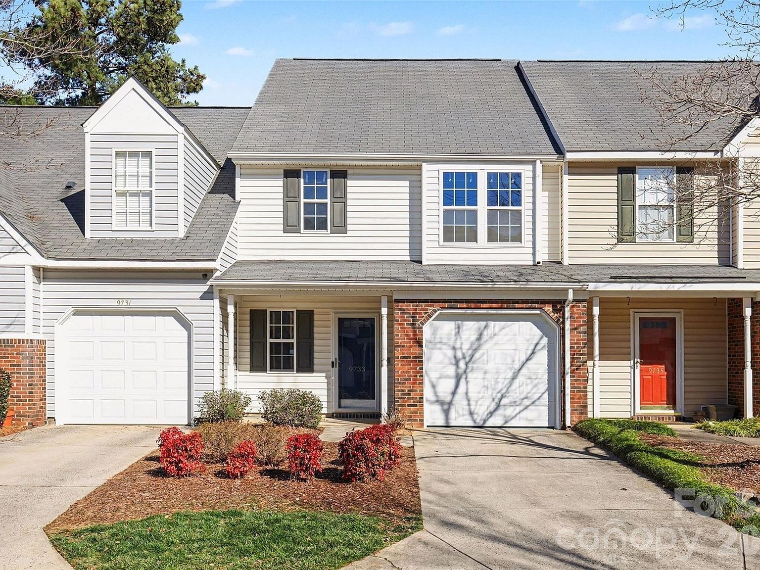 9733 Elizabeth Townes Ln Charlotte, NC 28277 - Thumbnail 2