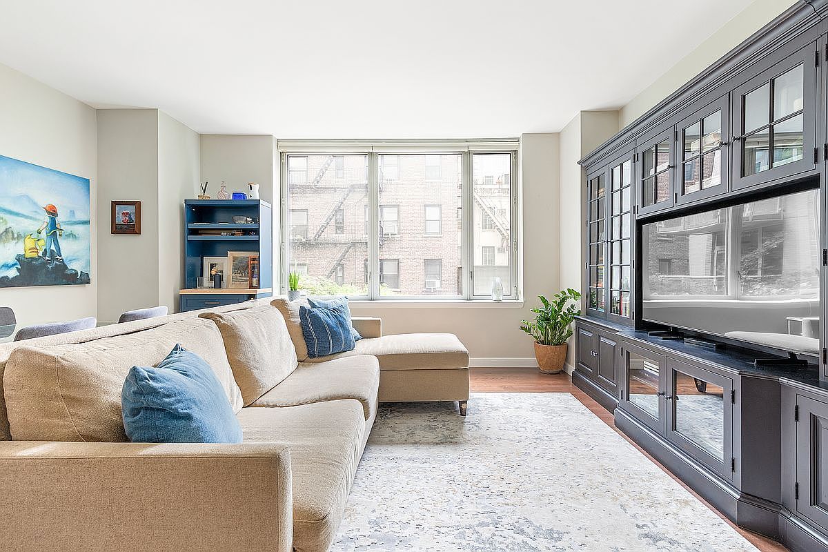 225 E 34th St APT 3K New York, NY 10016  | Condominium