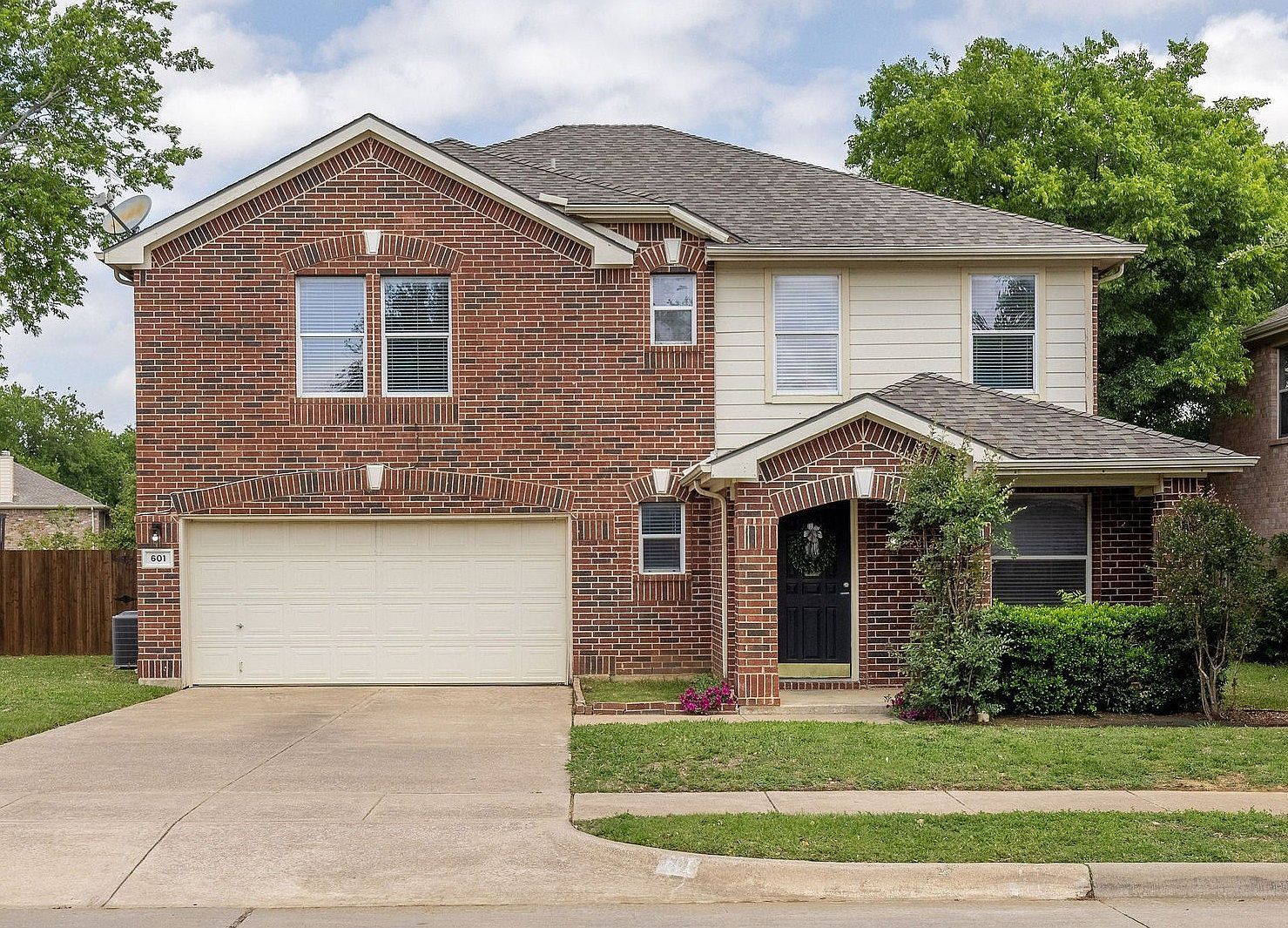 601 Amy Way Euless, TX 76039  | Single Family