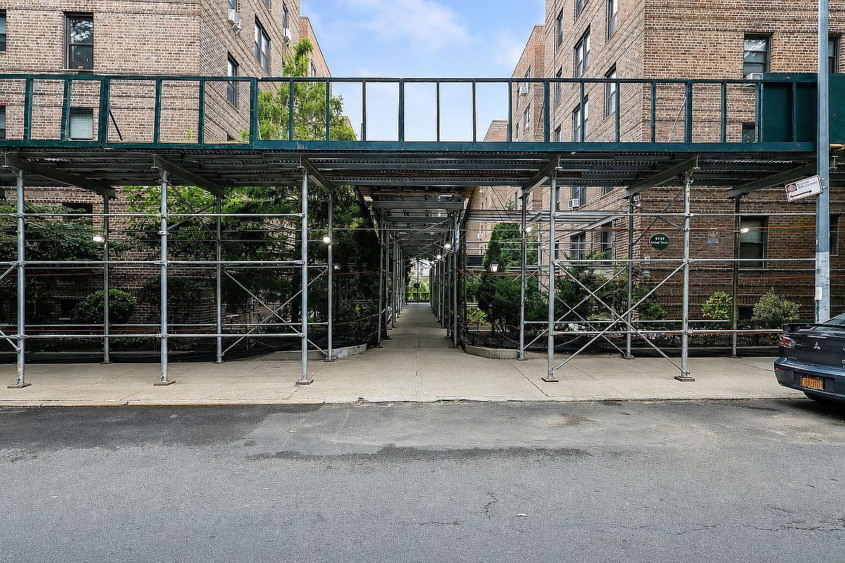 43-40 Union St #4M Flushing, NY 11355, 11355