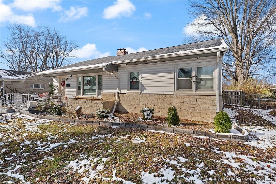 542 Kay Ave Sellersburg, IN 47172, 47172