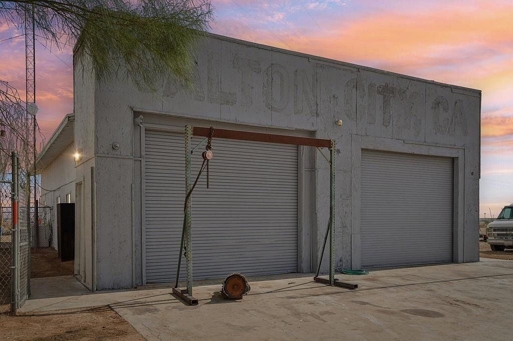 2154 Riviera Cir Thermal, CA 92274 - Thumbnail 2