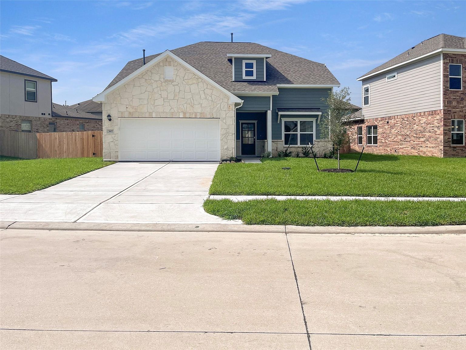 397 Kendall Crest Dr Alvin, TX 77511 - Thumbnail 2