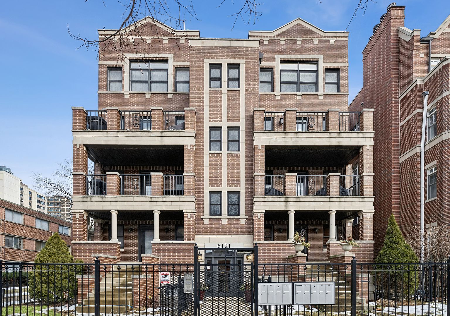 6121 N Winthrop Ave APT 1S Chicago, IL 60660 - Thumbnail 2