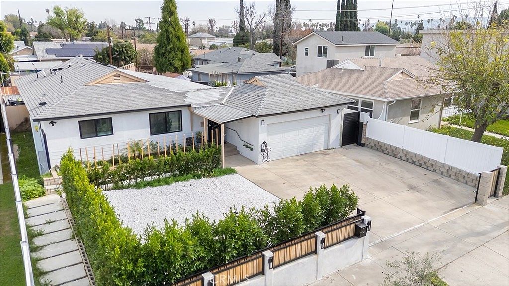 7410 Cozycroft Ave Winnetka, CA 91306 - Thumbnail 2