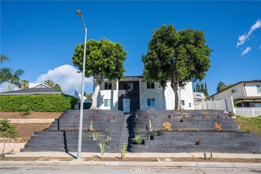 16235 Plummer St North Hills, CA 91343 - Thumbnail 2