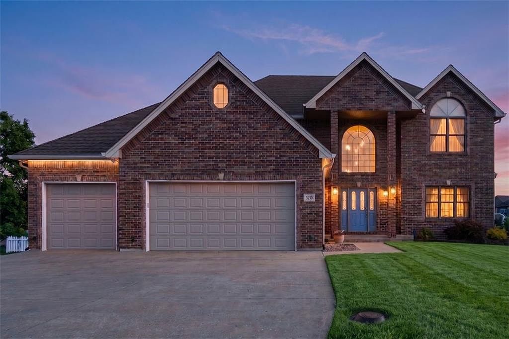 4213 NE Kennesaw Rdg Lees Summit, MO 64064  | Single Family