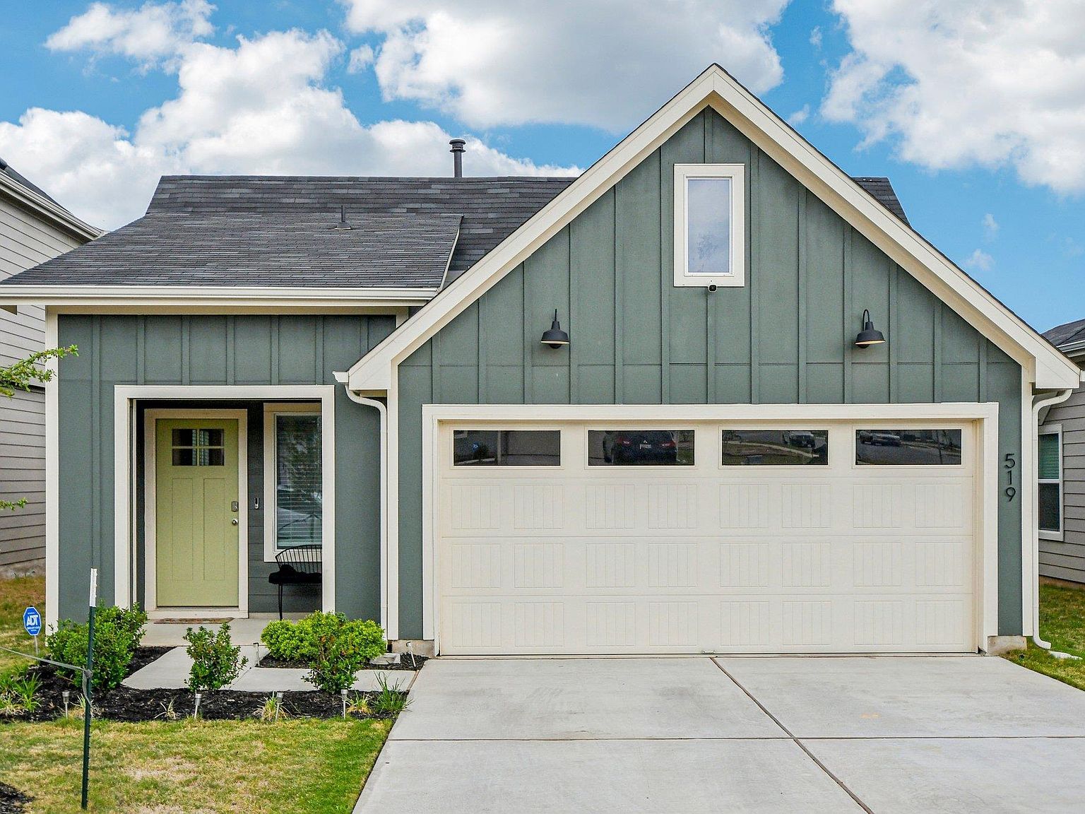 519 Sandringham Loop Kyle, TX 78640 - Thumbnail 2