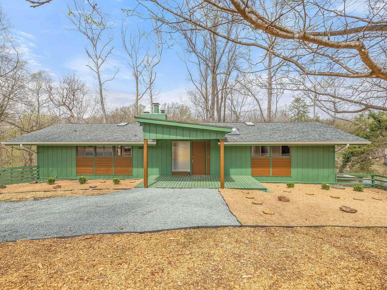 108 Northwest Ln Charlottesville, VA 22911 - Thumbnail 2