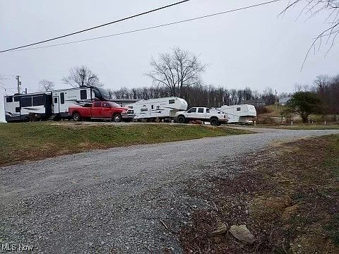 569 Wells Hollow Rd Wellsville, OH 43968 - Thumbnail 2