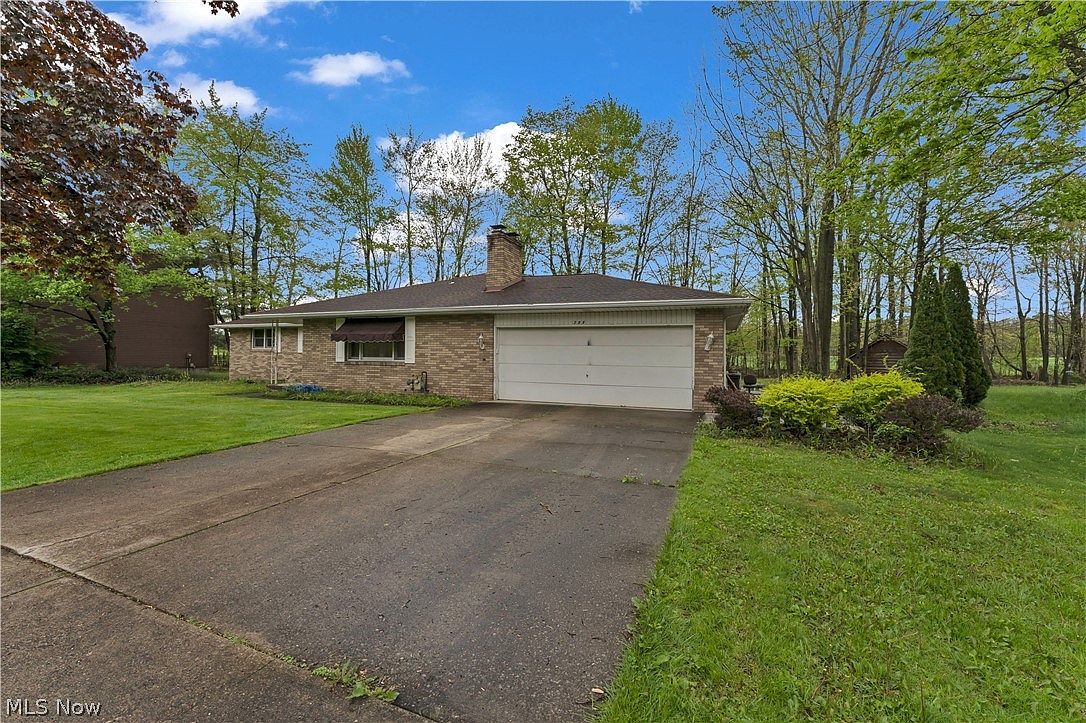 306 S Colonial Dr Cortland, OH 44410, 44410