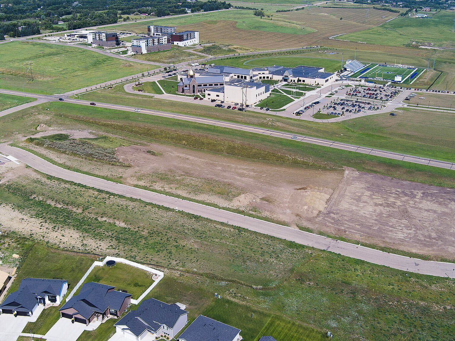 609 Shale Dr Bismarck, ND 58503 - Thumbnail 2