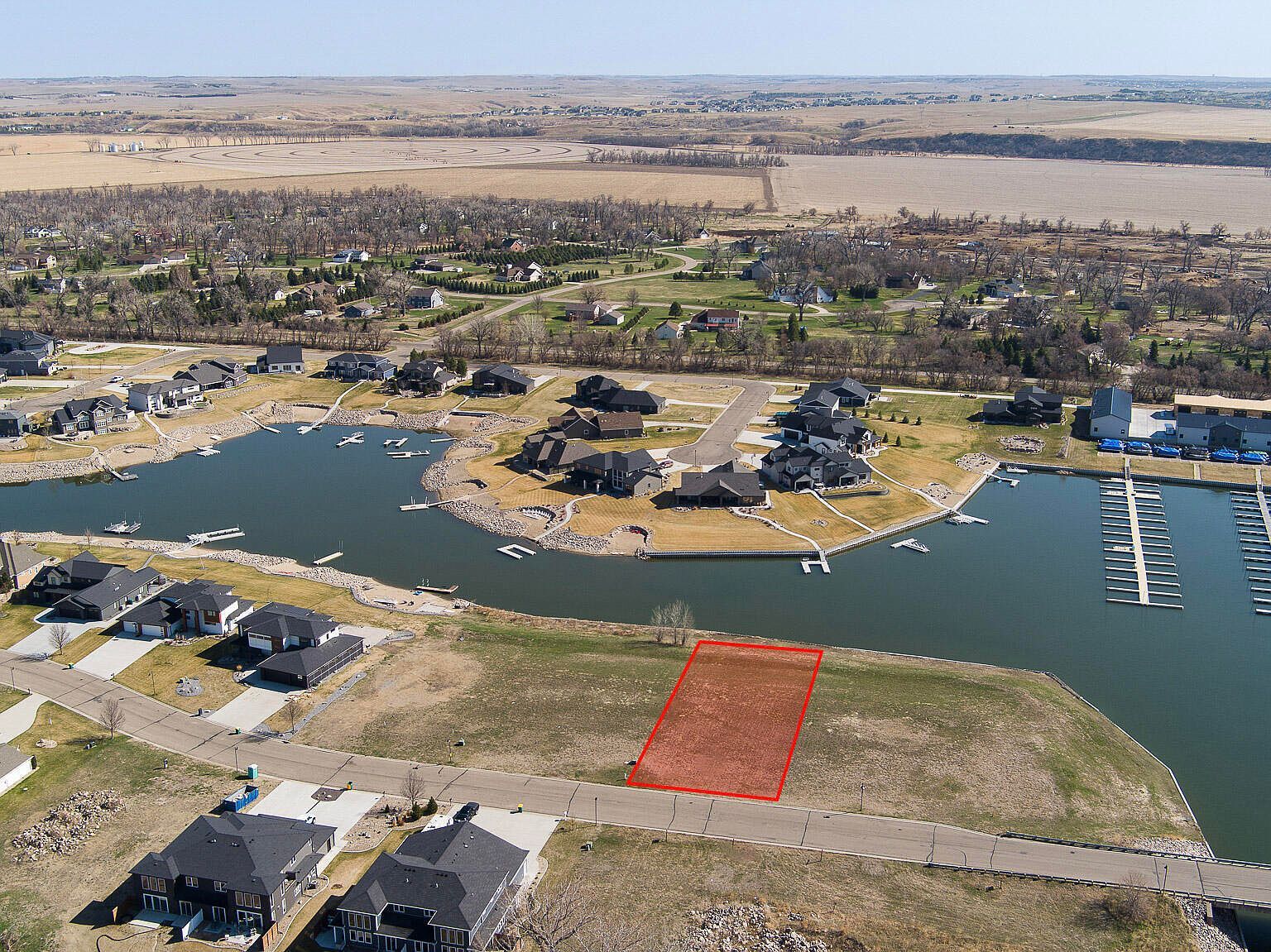 5813 Misty Waters Dr Bismarck, ND 58503 - Thumbnail 2