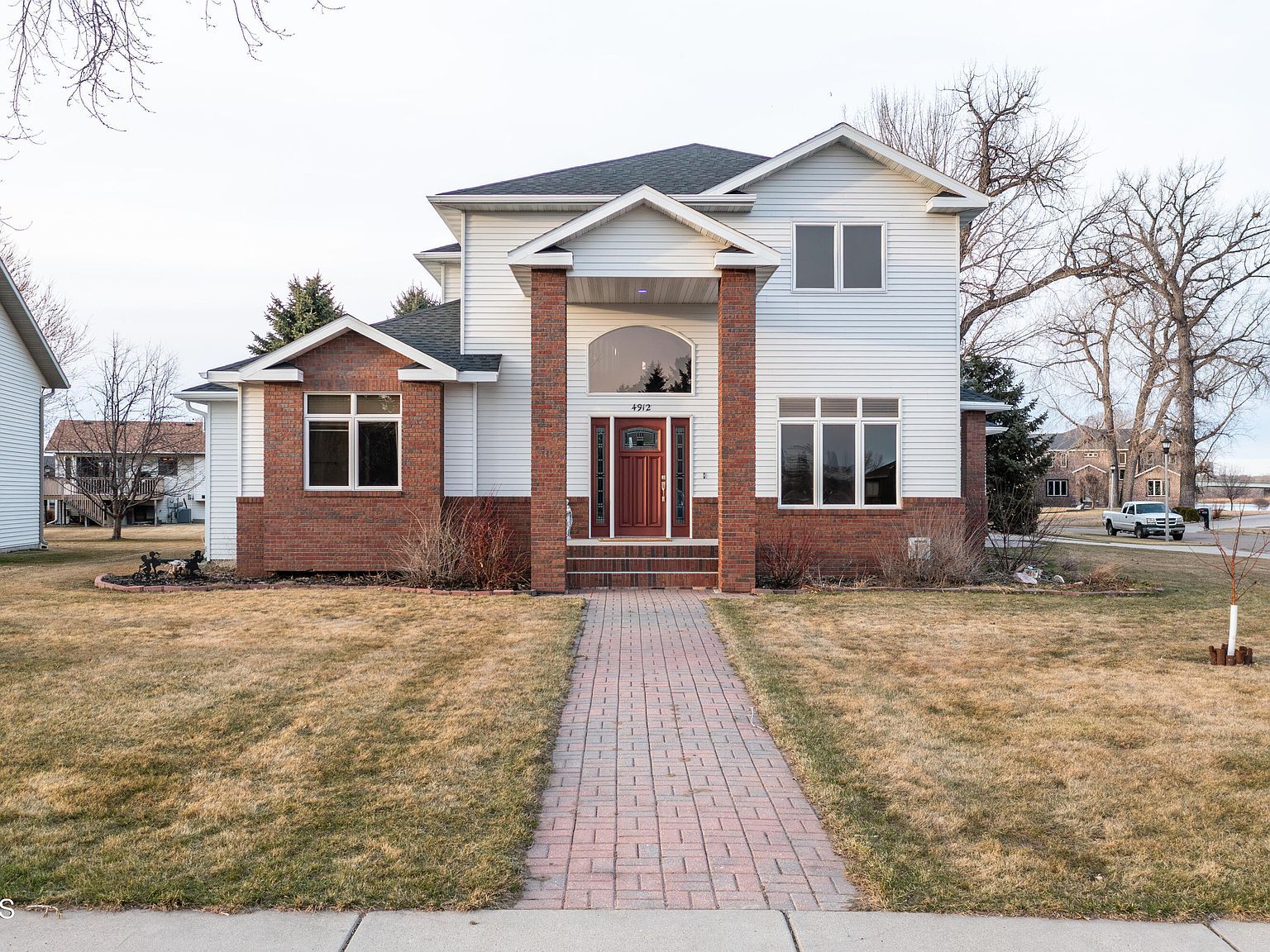 4912 Inlet Bay Dr SE Mandan, ND 58554  | Single Family
