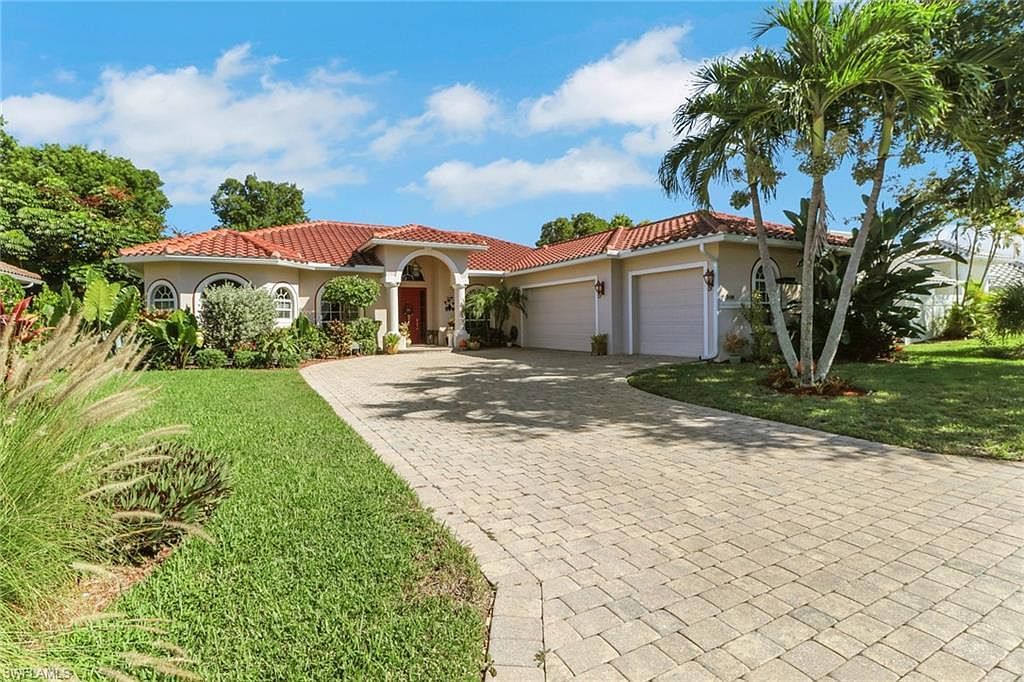 24908 Fairwinds Ln Bonita Springs, FL 34135 - Thumbnail 2