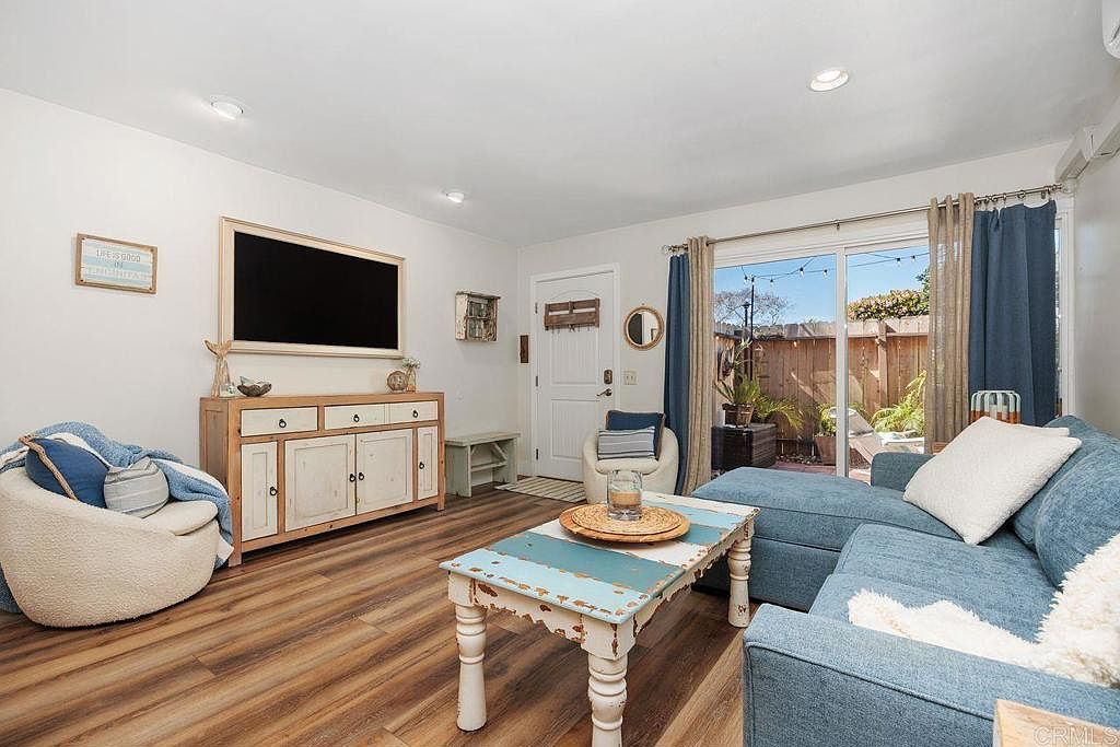 405 Requeza St APT H9 Encinitas, CA 92024 - Thumbnail 2