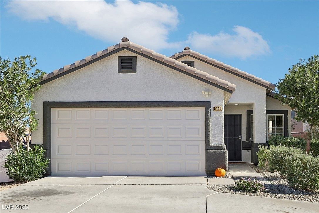 5140 Canary Island Ct North Las Vegas, NV 89031 - Thumbnail 2